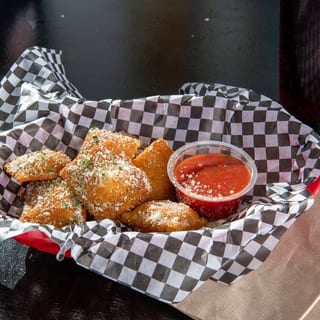 FRIED RAVIOLI W/ MARINARA